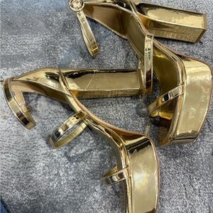 Marc Fisher LTD Gold Strappy High Heel Sandals US9